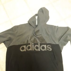 2XL Black and Grey Adidas Sweatshirt